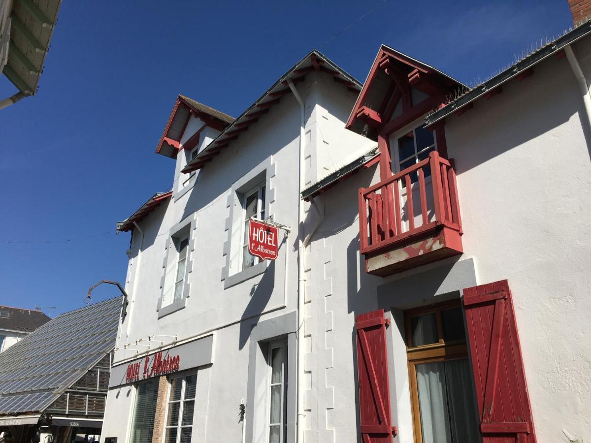 Hôtel L'albatros Le Pouliguen Esterno foto