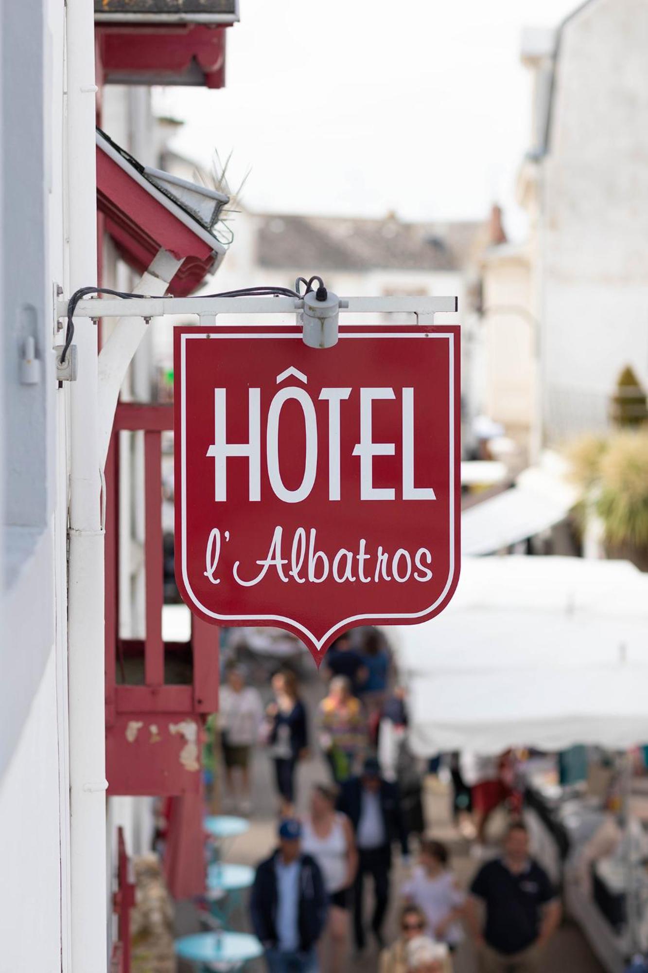 Hôtel L'albatros Le Pouliguen Esterno foto