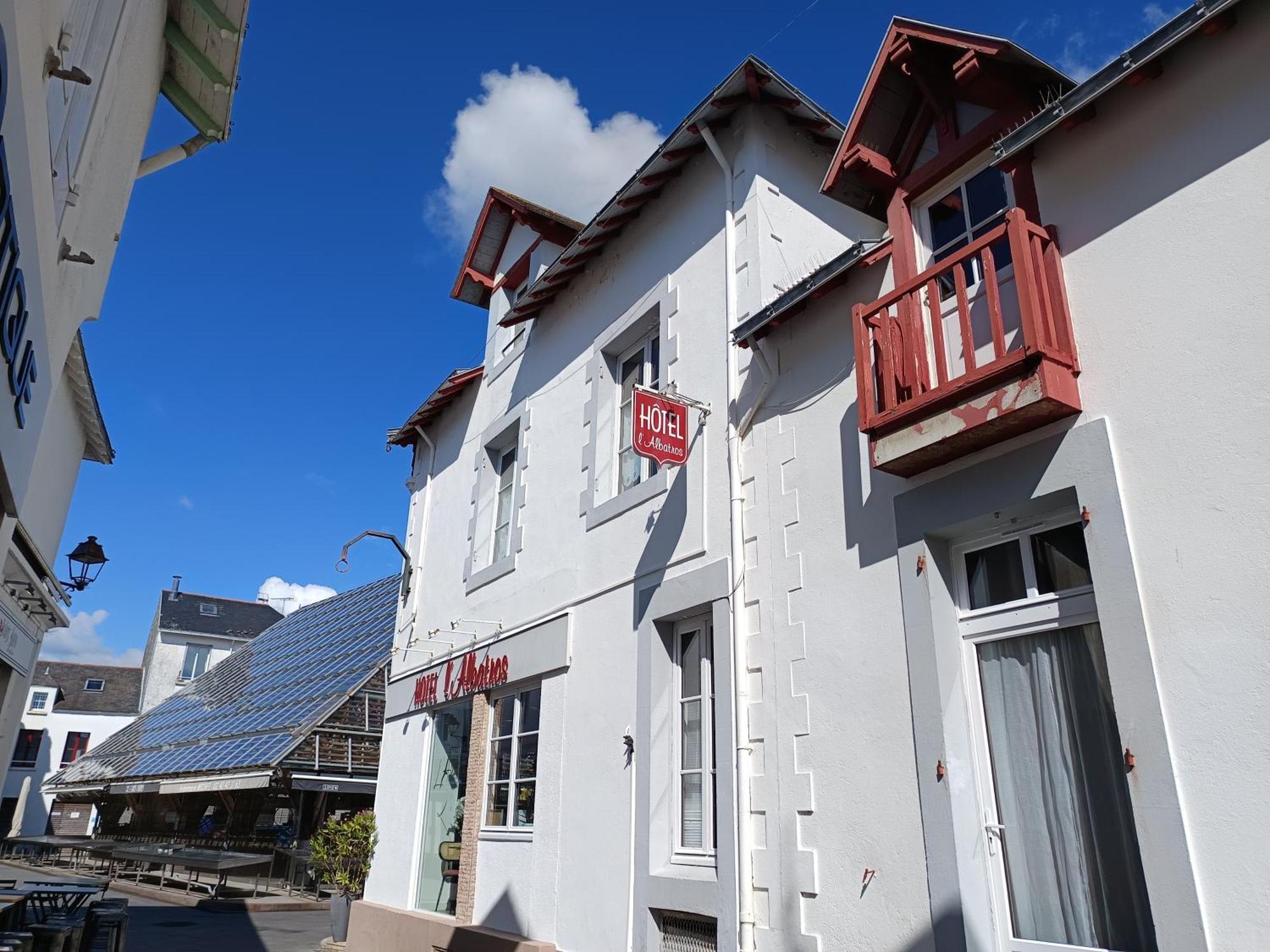 Hôtel L'albatros Le Pouliguen Esterno foto